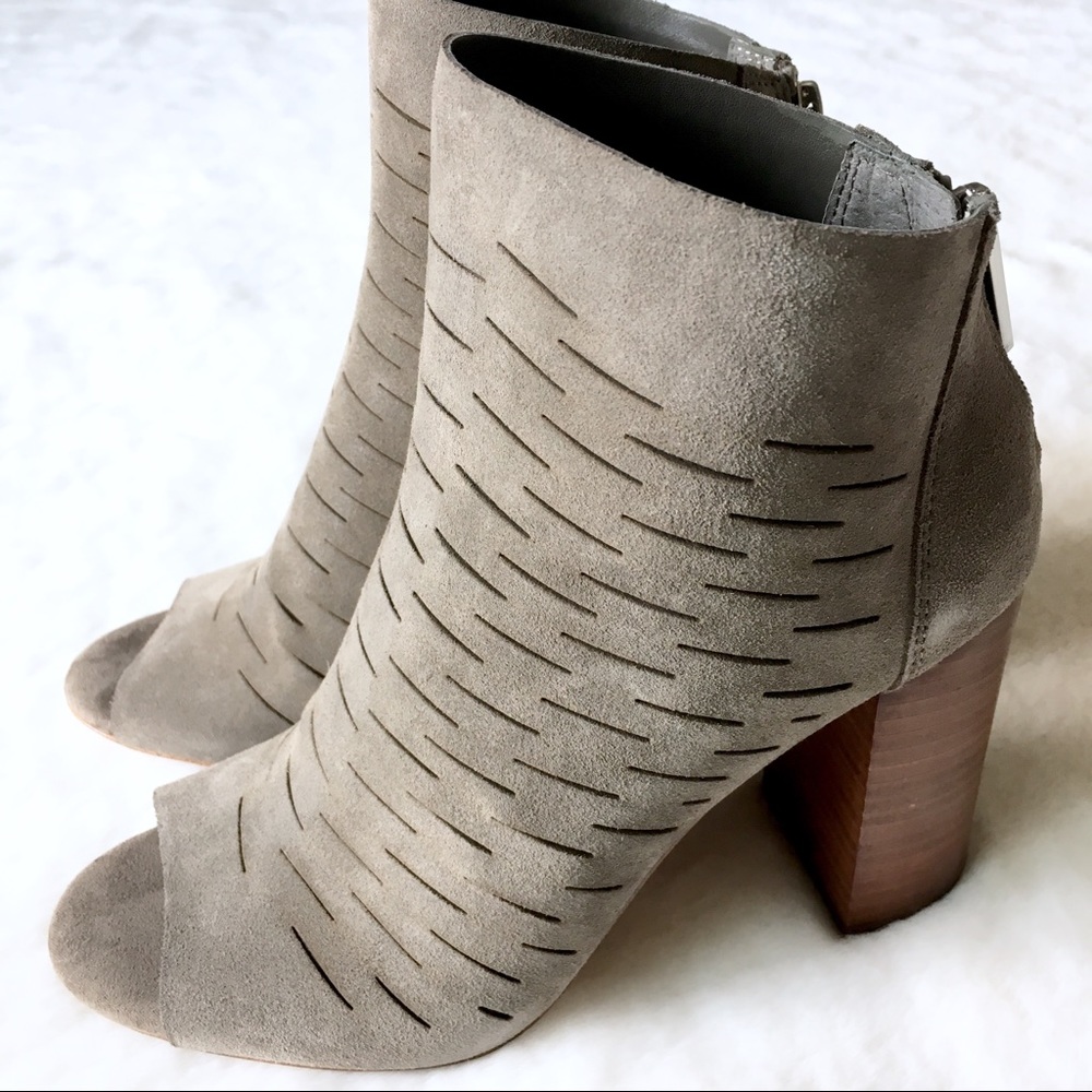 Shale Leather Heels - Picture 4 of 6